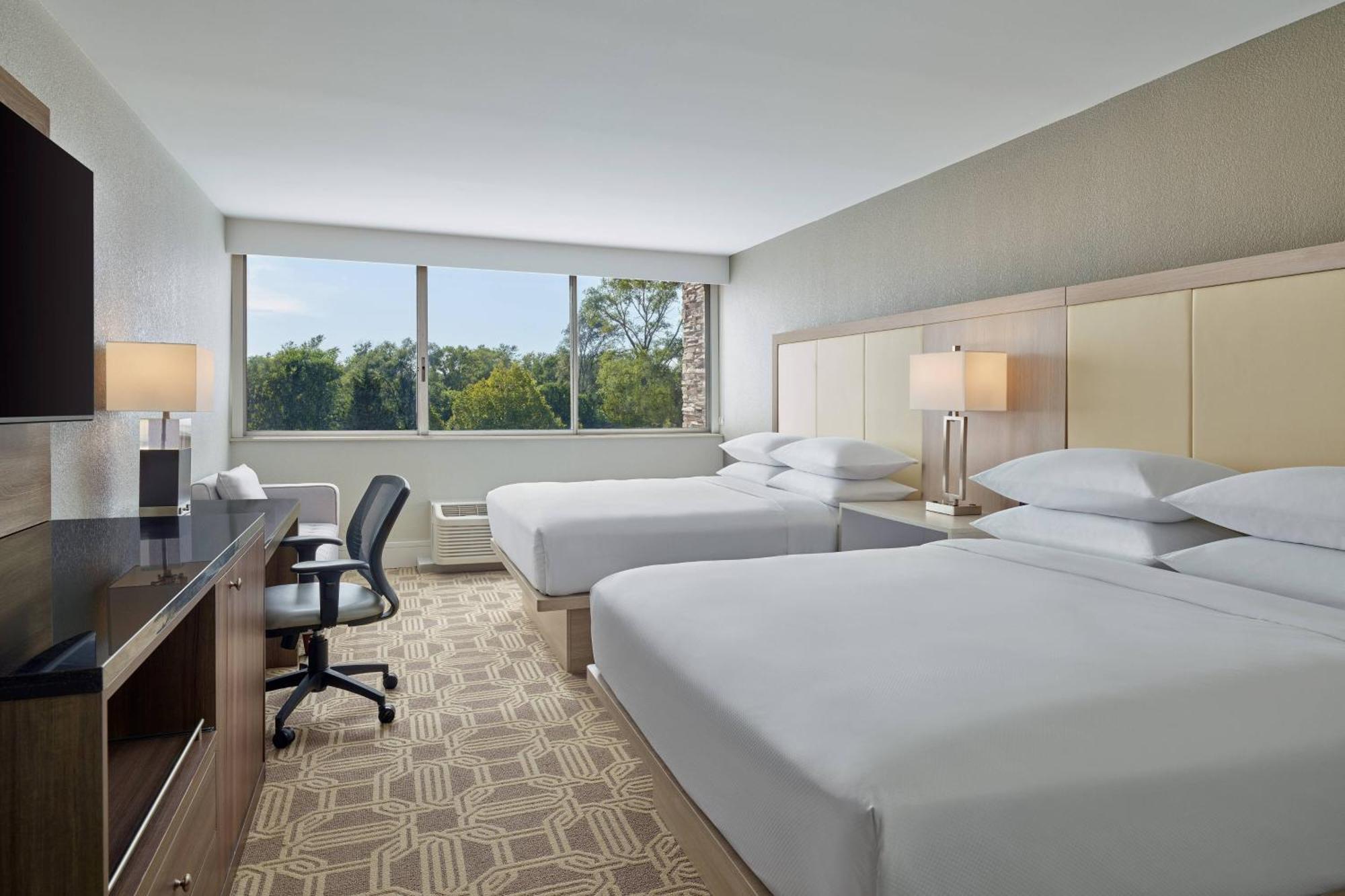 Delta Hotels By Marriott Chicago Willowbrook Exterior photo